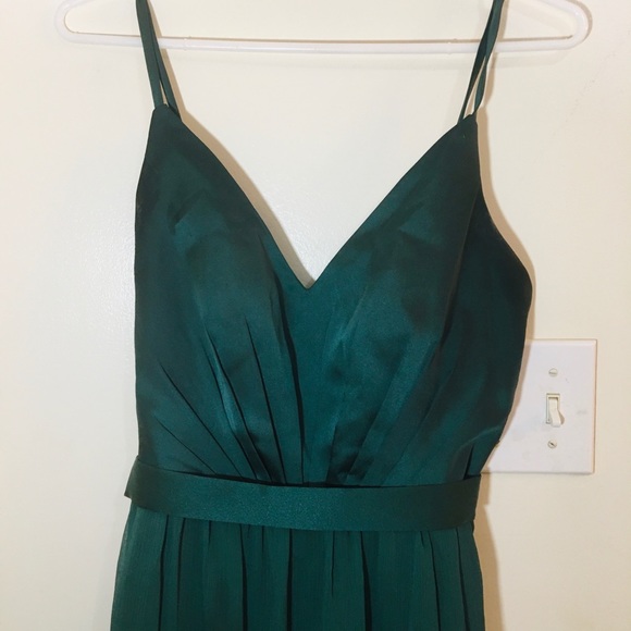 Vera Wang Dresses & Skirts - Brand New Vera Wang Emerald Gown